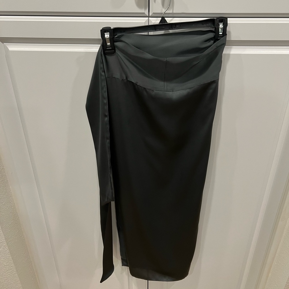 Pretty and classy mid length wrap skirt in a beautiful dark gray color